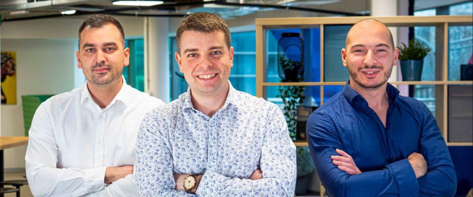The AUBG alumni-founded fin-tech company Payhawk becomes first-ever Bulgarian startup company valued at over $1 billion after raising $100m in a Lightspeed-led Series B extension. featured image
