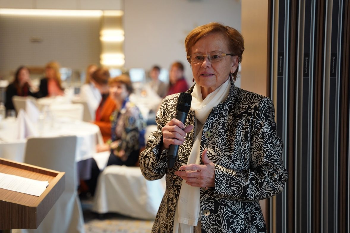 Thanksgiving Day Brings AUBG Students and Scholarship Donors Together