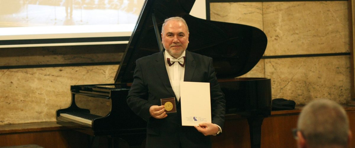 Professor Hristo Krotev Receives the Prestigious “Golden Lyre”