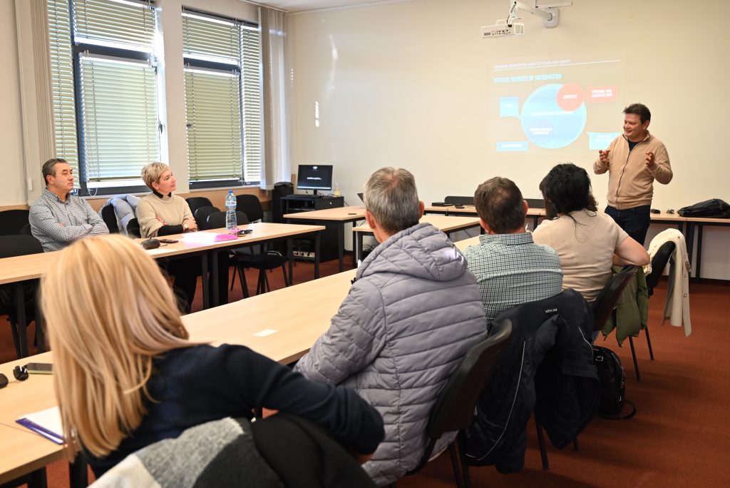 Local Journalists Meet with the Anti-Corruption Fund featured image